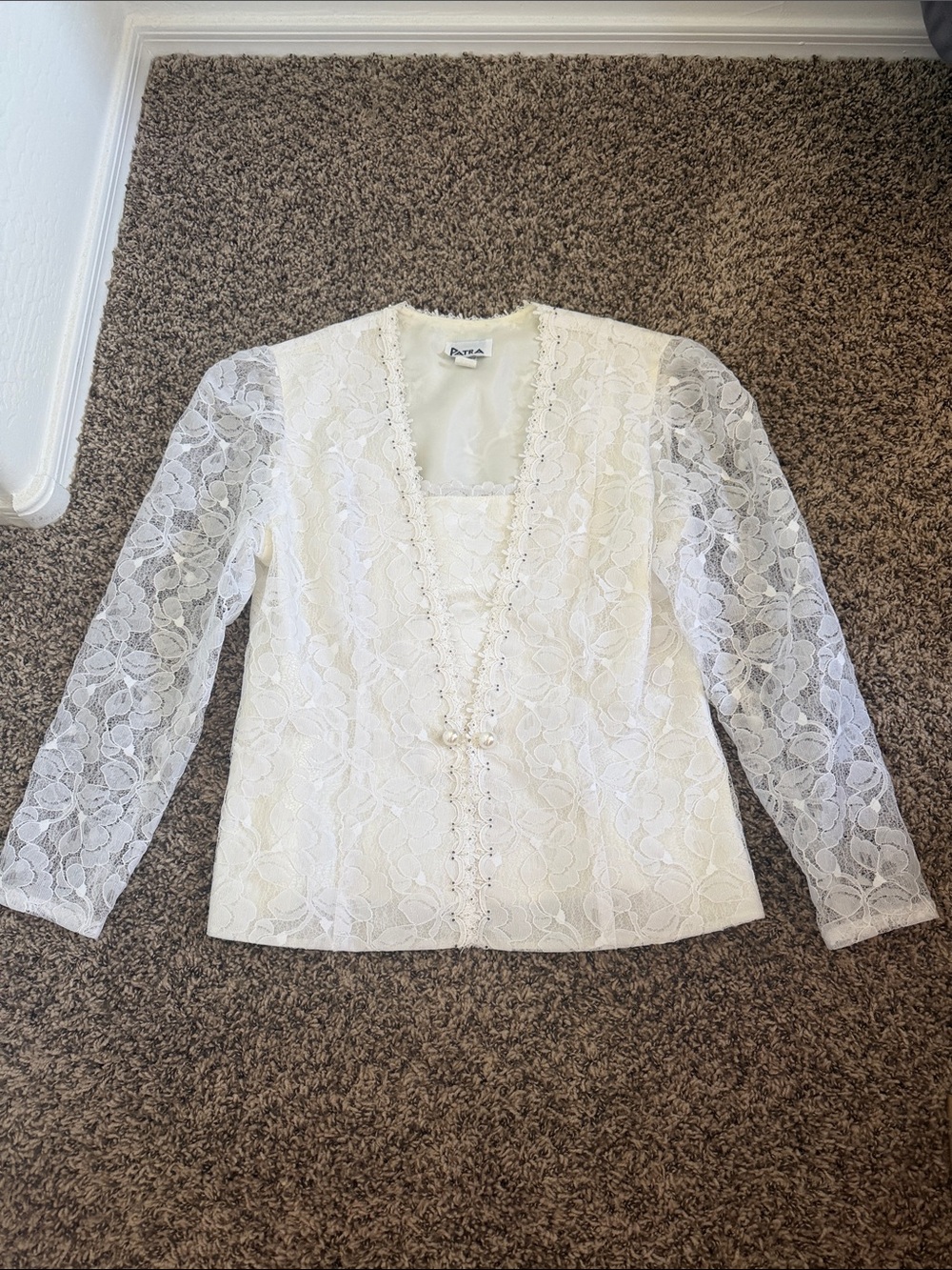 Patra White Lace Long-Sleeve Blouse